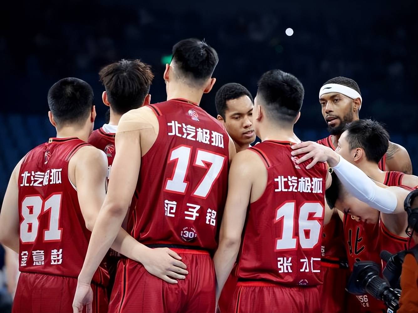 lol比赛回放-CBA常规赛倒计时;上海海港清晨复出首秀;细节引发关注;底气十足;阵容厚度经受考验的简单介绍