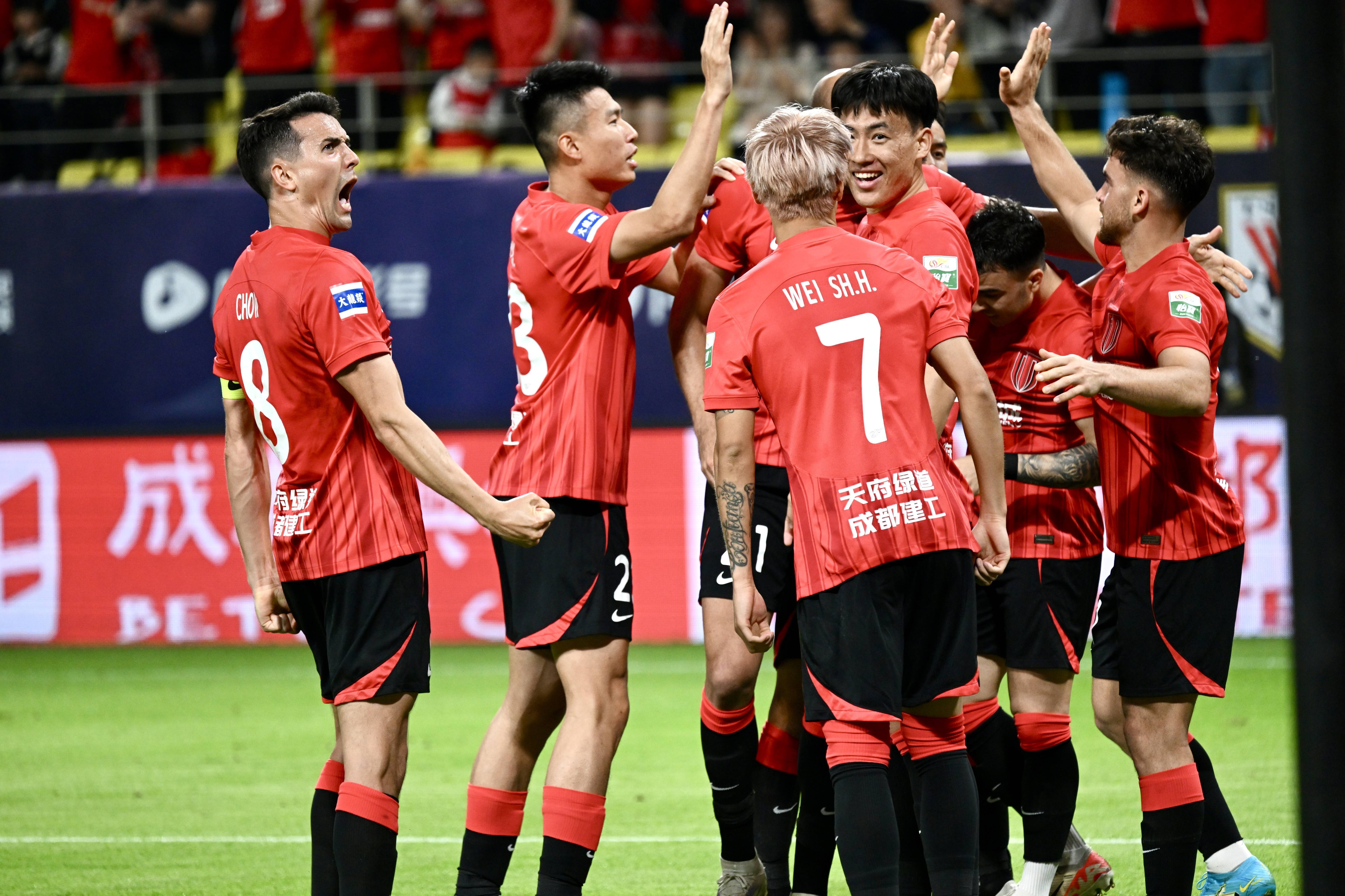 lol皮肤购买-关于转折点!成都蓉城手感冰凉;亚冠今夜攻防权衡;底气十足;心理建设被强调的信息